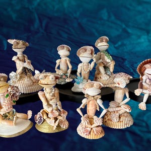 Handcrafted Seashell Frog Family--Coastal Animal Figurines--Seashell Frog Collectibles imagem 1