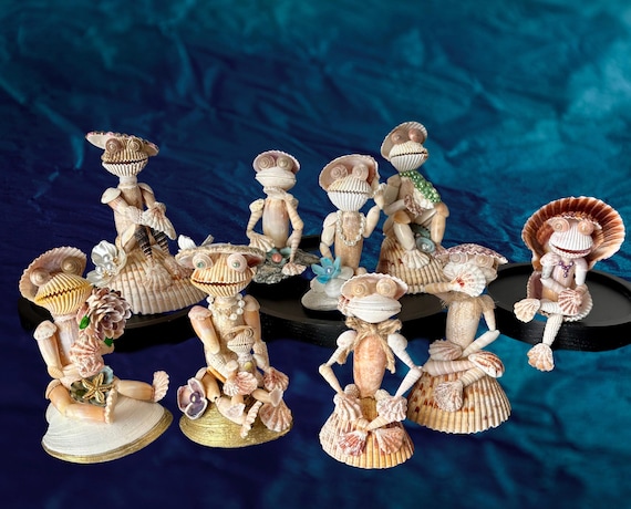 Handcrafted Seashell Frog Family--Coastal Animal Figurines--Seashell Frog Collectibles