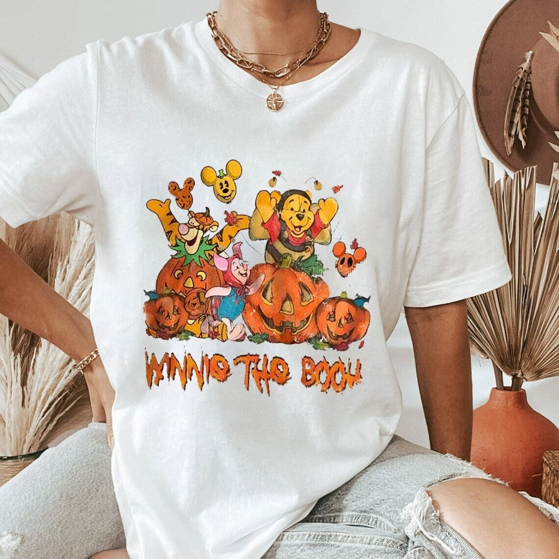 Discover Winnie the Pooh Halloween Vintage Disney Halloween T-Shirt