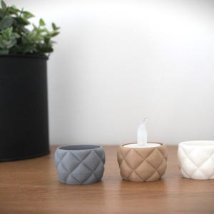 Modern LED candle / LED tealight holder set of 3 in several colors, stylish and elegant design