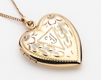 Vintage Locket Necklace, Heart Pendant with Leaf & Flower Engraving in Gold Filled, Old Photo Locket, Vintage Jewelry, Gift For Her