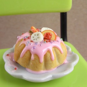 Dollhouse Food Mold // Jell-O or Bundt Cake Mold // 1:12 scale Food // Flexible Silicone Mold