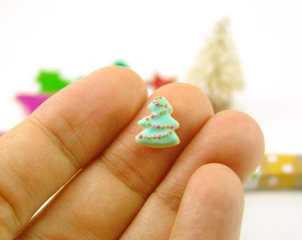 Polymer Clay Mold // Flexible Silicone Dollhouse Cookie Mold // Christmas Tree, Medium Size for 1:12 Scale and Food Jewelry Projects
