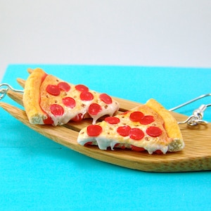 Pizza Earrings // Food Jewelry MADE TO ORDER // Pepperoni Pizza Earrings // Food Earrings
