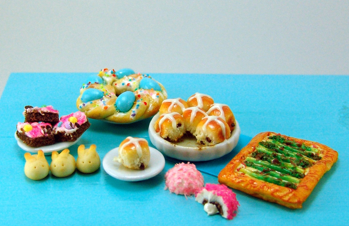 Polymer Dollhouse Tutorial - How to Sculpt Miniature Easter Foods From ...