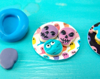 Flexible Silicone Mold // Dollhouse Halloween Cookies // Skull Mold for 1:12 Scale Food and Food Jewelry Projects