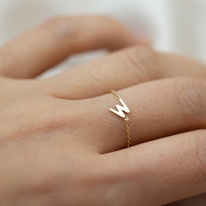 Anillo con cadena y letra, personalizado, chapado en oro de 14 quilates, regalo para el Día de la Madre, regalo especial para mujer.