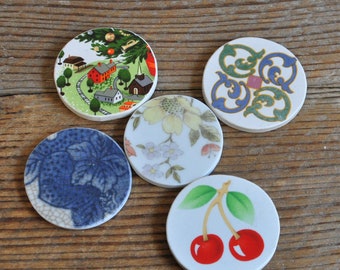 Set of 5 Broken China Mosaic Tiles, Focal Tiles, Recycled Plates, Christmas, Floral, Fruit, Accent Mosaic Art Supply, Assemblage, Round Tile