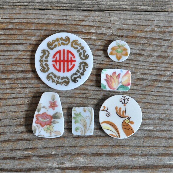 China Mosaic Tiles ~ PAiSLeY ReD /& GOLD ~ Broken Plate Tiles Mosaic Tiles
