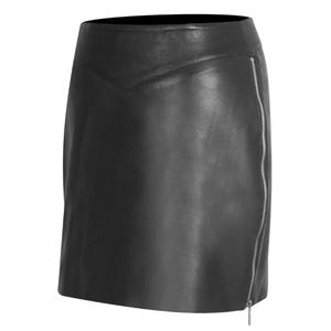 超ソフトなクラシックレザースカート。プレミアム品質の本革スカート。高級感のあるハンドメイドレザースカート。ブラック。レディースファッションウェア。
