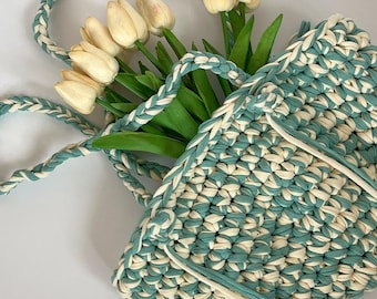 Crochet Bag Pattern, Easy Bag Pattern, T-shirt yarn bag pattern
