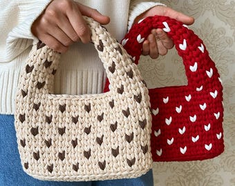 Lovva Bag chunky heart-stitch crochet pattern with video tutorial, t-shirt yarn handbag, beginner and advanced DIY purse PDF instructions
