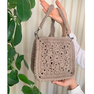Patrón PDF de bolso cuadrado de abuela de crochet bohemio • Tutorial digital para bolso de hombro • Monedero retro hecho a mano DIY • Patrón de descarga instantánea
