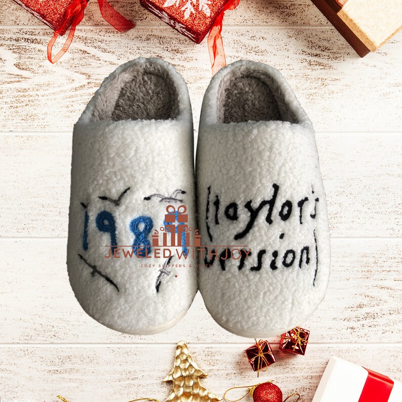 chuck taylor slippers