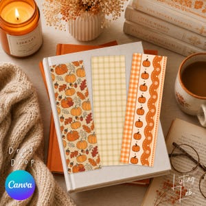 Könnte beinhalten: Drei rechteckige Lesezeichen mit herbstlichen Motiven. Eines zeigt ein Muster aus orangefarbenen Kürbissen, Eicheln und Blättern auf cremefarbenem Grund. Ein weiteres zeigt ein hellbeiges Vichy-Karo. Das dritte hat vertikale orangefarbene Vichy-Streifen, eine Reihe kleiner Kürbisse und eine gewellte orangefarbene Bordüre mit weißen Blumenakzenten.