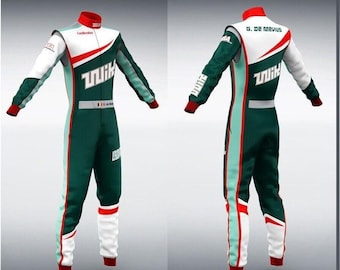 Tuta da gara per go-kart su misura, omologata CIK/FIA livello 2, con stampa a sublimazione digitale e possibilità di aggiungere loghi, nomi, numeri, bandiere ecc.
