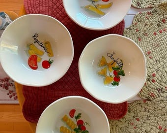 Set de 4 Vintage Pasta Bowls Tomate Diseño Vegetal Rigatoni Penne Farfalle Fusilli Cerámica Cocina Italiana Decoración