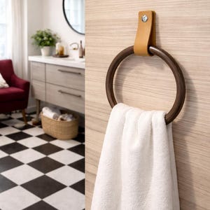 Handgefertigter Handtuchring aus Holz mit Lederband - Rustikales Badezimmer Dekor