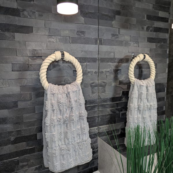 Toallero de cuerda de algodón blanco con accesorios cromados - Decoración de baño