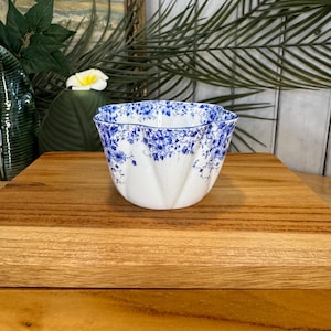 Vintage Shelley Fine Bone China Open Sugar Bowl in Dainty Blue Pattern