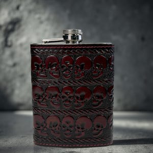 Leather wrapped whiskey flask, Gift for Groomsman Best Man, Leather Hunting Hip Flask, Wedding Gift