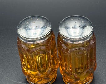 Salero y pimentero vintage de vidrio ámbar LE Smith con diseño de luna y estrellas
