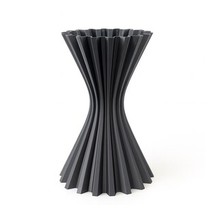 Nex Vase