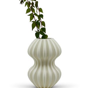 Forma: Silhouette 3D Printed Vase