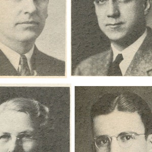 Op de afbeelding: Zwart-wit portretfoto's van vier mensen. De foto's zijn gerangschikt in een raster van twee rijen en twee kolommen.