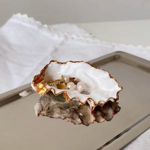 Seashell Jewelry Dish, Aesthetic Ring Holder, Coastal Vanity Decor, Minimal Shell Trinket Tray, Gift for Her