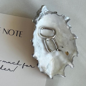 Oyster Shell Ring Dish Or Trinket Tray・Bridesmaid Gift for Wedding Decorations・Jewelry Dish・Coastal wedding・Trinket dish・Bridal Shower Gift