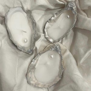 Oyster Candle・Bridesmaid Gift・Sea Shell Decorative Candle・Coastal Decor・Gift for Her・Mothers Day Gift・Housewarming Gift・Gift for Friend