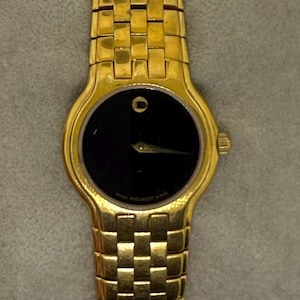 Movado Museum Women's Gold-Tone Watch – Elegant Design – Authentic Timepiece