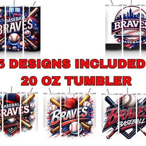 Puede incluir: Cinco vasos de 20 oz con diseños de béisbol. Cada vaso presenta la palabra "Braves" con bates de béisbol, pelotas de béisbol y logotipos de equipos en rojo, blanco y azul. También se ve el texto "5 DESIGNS INCLUDED - 20 OZ TUMBLER".