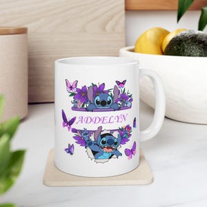 Nähen personalisierte Tasse, Name Kaffeetasse, Näher Geschenk, Einzigartiges Nähen Thema Teetasse, niedliches Geschenk für Stickerei-Liebhaber, Nähen Hobby