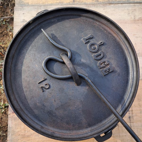 Herramienta para horno holandés