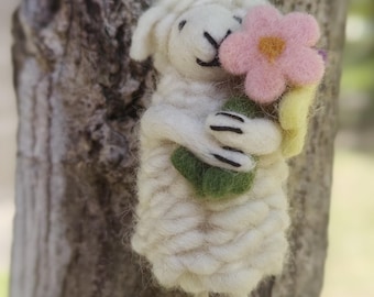 Handmade Wool Felt Keychains – Cute Needle Felted Animal Ornaments, Wool felt Sheep, Unique Gift for Her | Friends, Bag Charms, Kawaii Decor