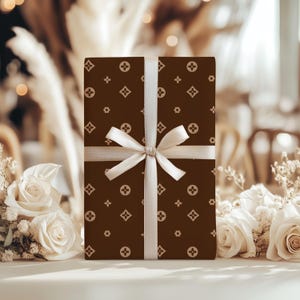 Carta da regalo con motivo marrone e beige stampa stile chic l Carta da regalo per compleanno l Carta da regalo per fashionista l Carta da regalo per amanti della moda