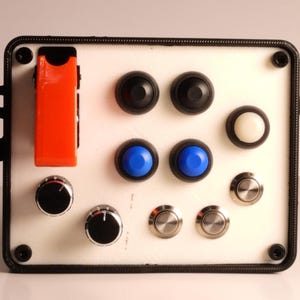 Button Box | Pistachio