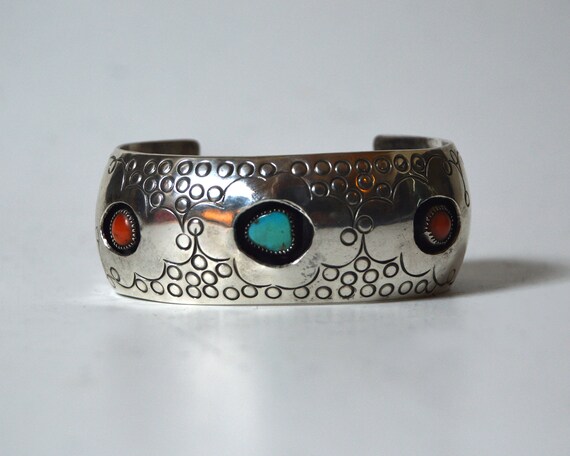 Swirls Of Turquoise Vintage Navajo Sterling Silver Bracelet Swirls Of Turquoise Vintage Navajo Sterling Silver Bracelet