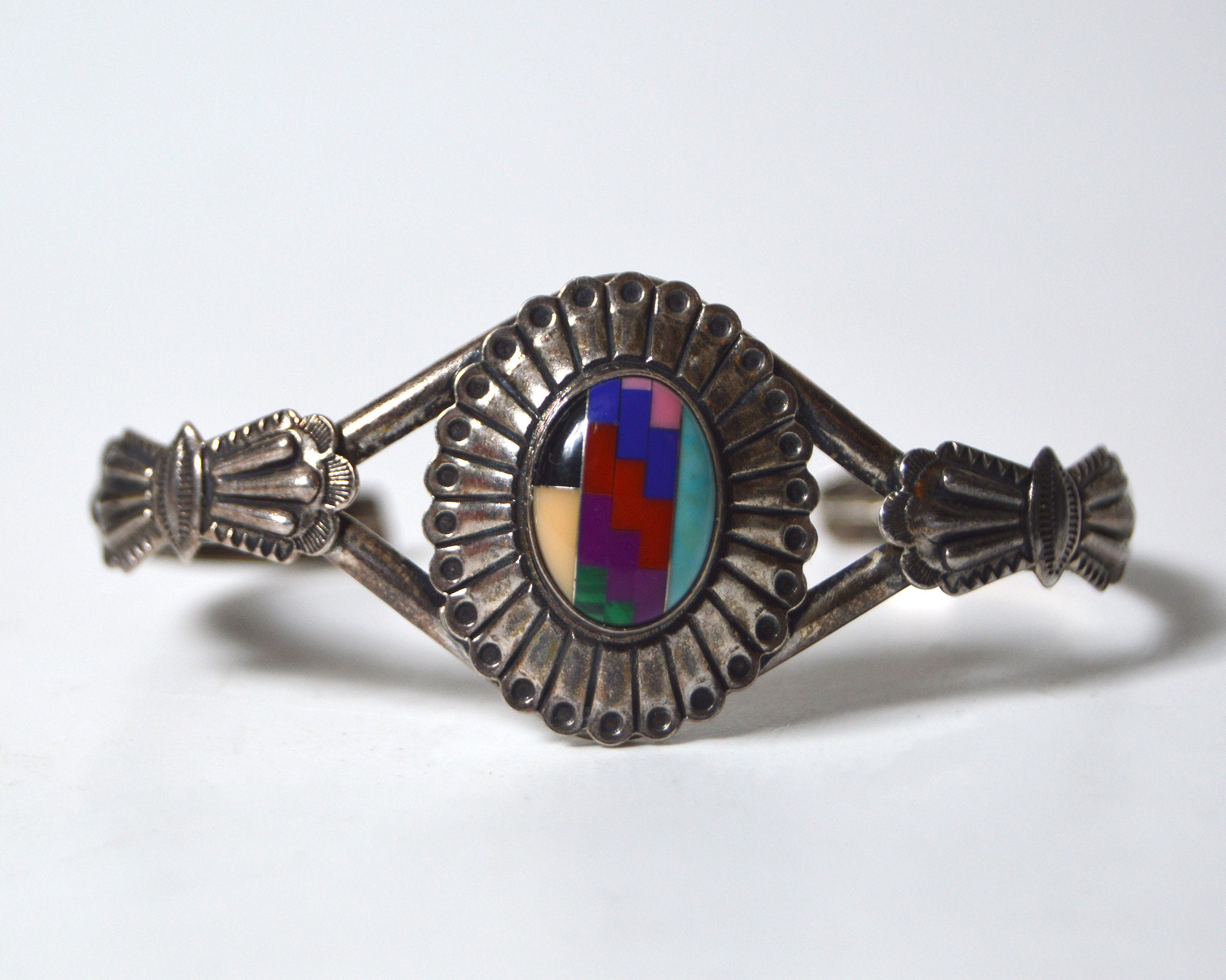 Detailed Grizzly Native American Navajo Turquoise Sterling Silver Bracelet Cuff Detailed Grizzly Native American Navajo Turquoise Sterling Silver Bracelet Cuff