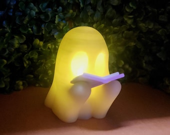 Figura fantasma que brilla en la oscuridad leyendo: Impresión 3D espeluznante de Halloween