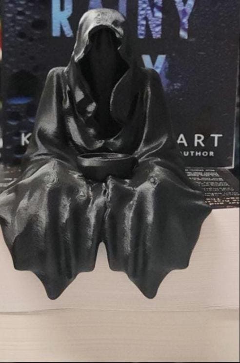Suriel Sensenmann Statue Mit Kristallkugel - Gothic Deko Für Bücherregal