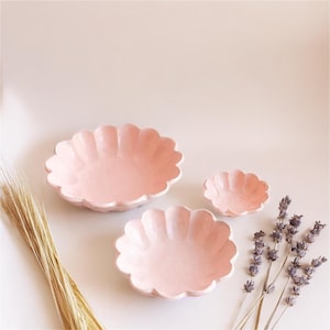 Kaneko Kohyo Rinka Handmade Bowl: Pink Flower, Japanese Ceramic