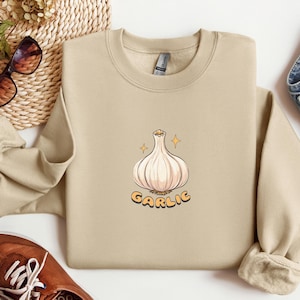 Cozy Italian Kitchen Garlic Sweatshirt for Chef Gift, Garlic Bread Festival Sweater Weekend Farmers Market, Veggie Herb Garden Garlic Confit