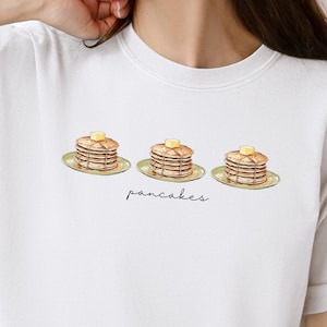 Sonntag Morgen Omas Pfannkuchen Brunch T-Shirt für Naschkatzen, Gestapelte Pfannkuchen Feinschmecker Liebhaber Rundhals-Shirt, Heiße Kuchen Ahornsirup Obsessed