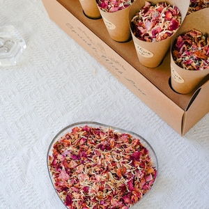 Dried Flower confetti/Biodegradable confetti/Flower Confetti + Cones/Wedding Confetti Bulk/petals  confetti set/Rose confetti