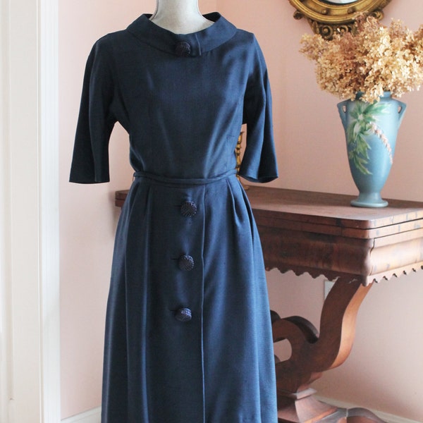 Vintage 1950s Navy Blue Linen Mid Length 3 Quarter Sleeve Dress with Large Buttons