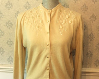Vintage 1950s to 1960s Beige Faux Pearl Beaded Women's Cardigan Sweater
