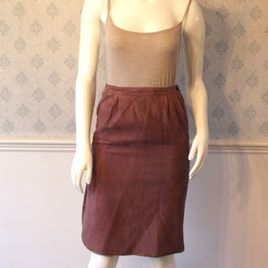 Vintage 1980s to 1990s Valentino V Pelle Designer Pink Suede Pencil Skirt with Snakeskin Trim